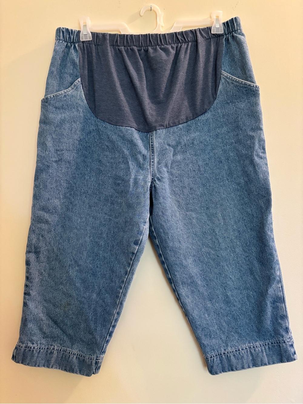Maternity Wide Leg Denim Crop Pants in Blue